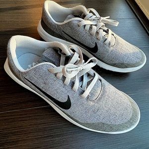 EUC Men’s Nike Golf Shoes - Victory G Lite Spikeless